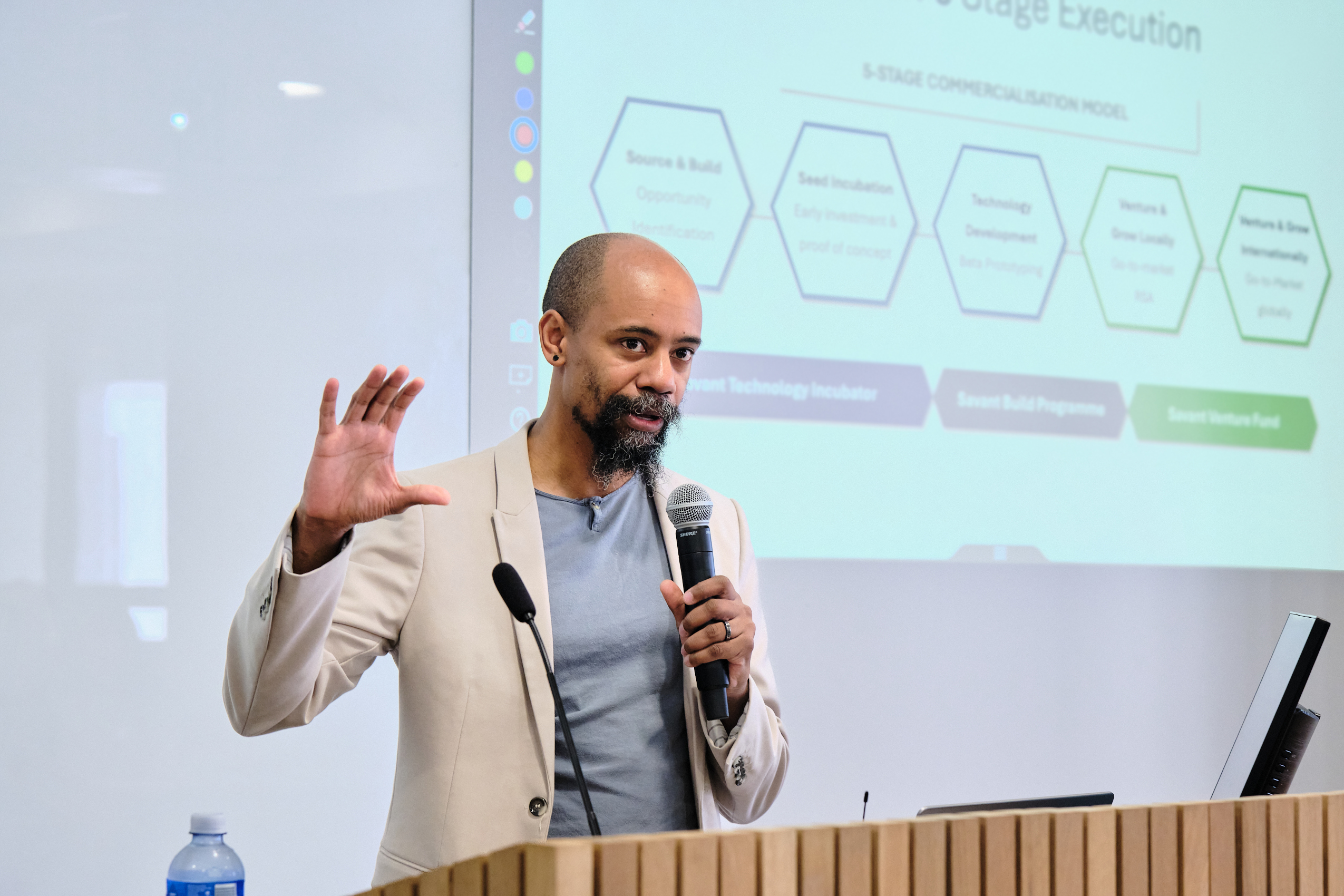 Thaheer Mullins leading a session at the OST BRAIN Bootcamp in South Africa